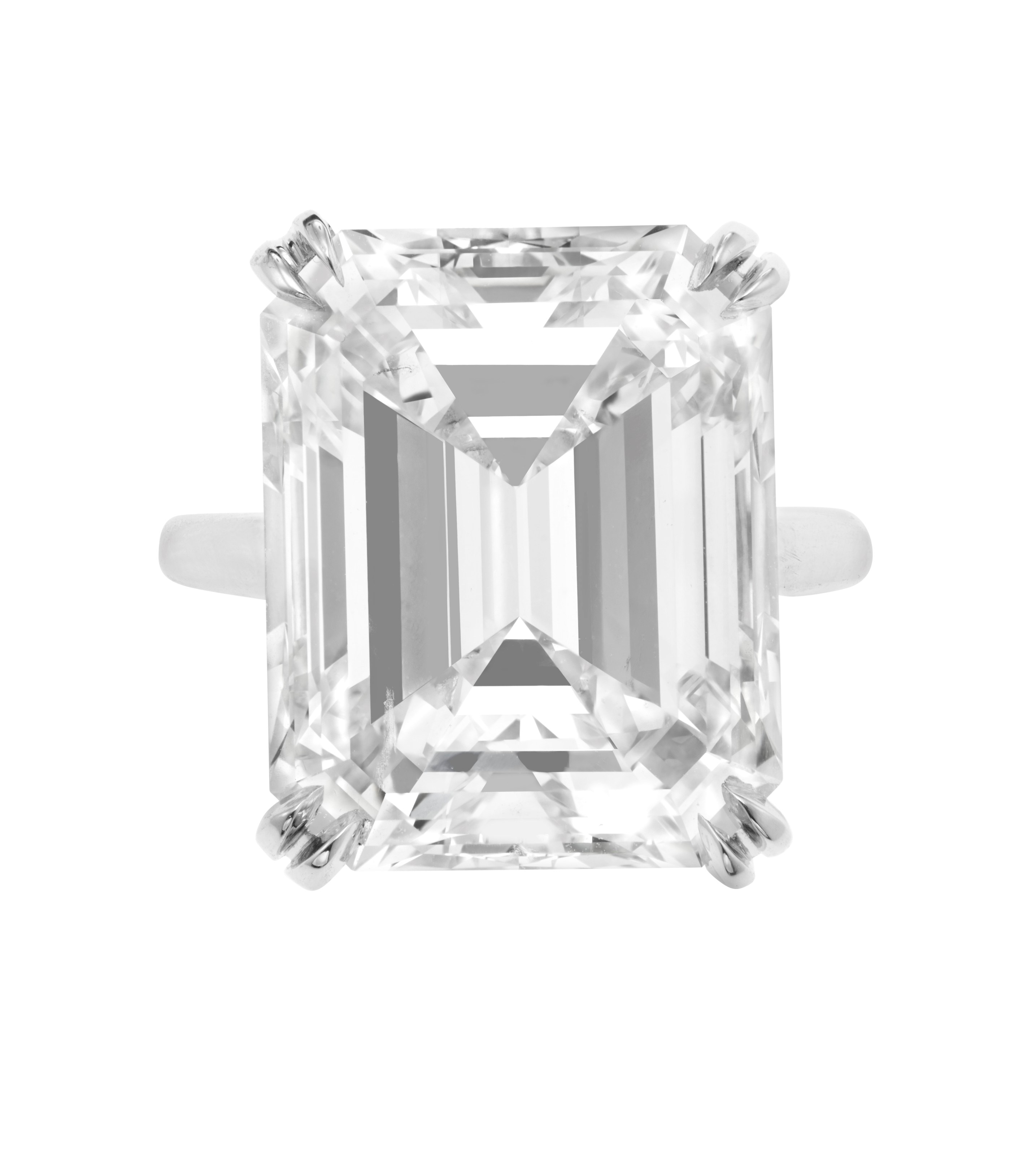 A MAGNIFICENT DIAMOND RING