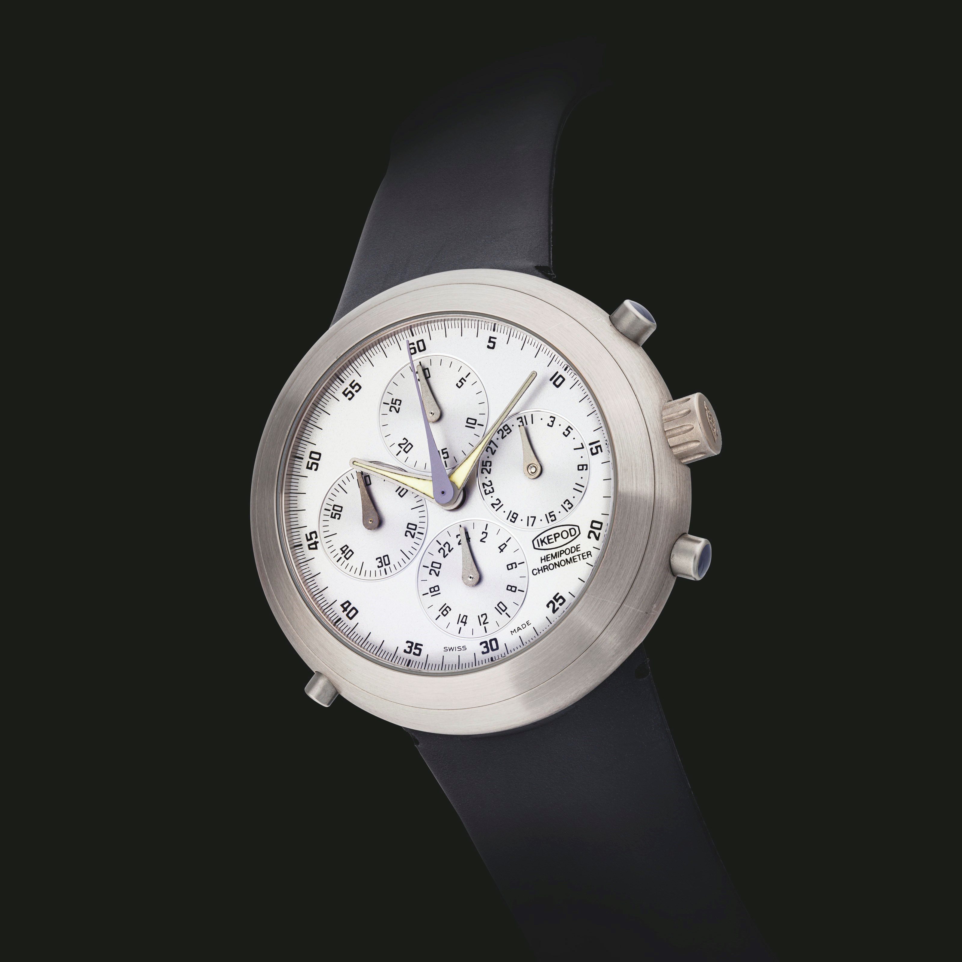 IKEPOD，18K白金自动上弦计时腕表，配日历及两地时间，HEMIPODE CHRONOGRAPH，限量生产共999枚，约2004年制，附原厂证书、盒子及外包装