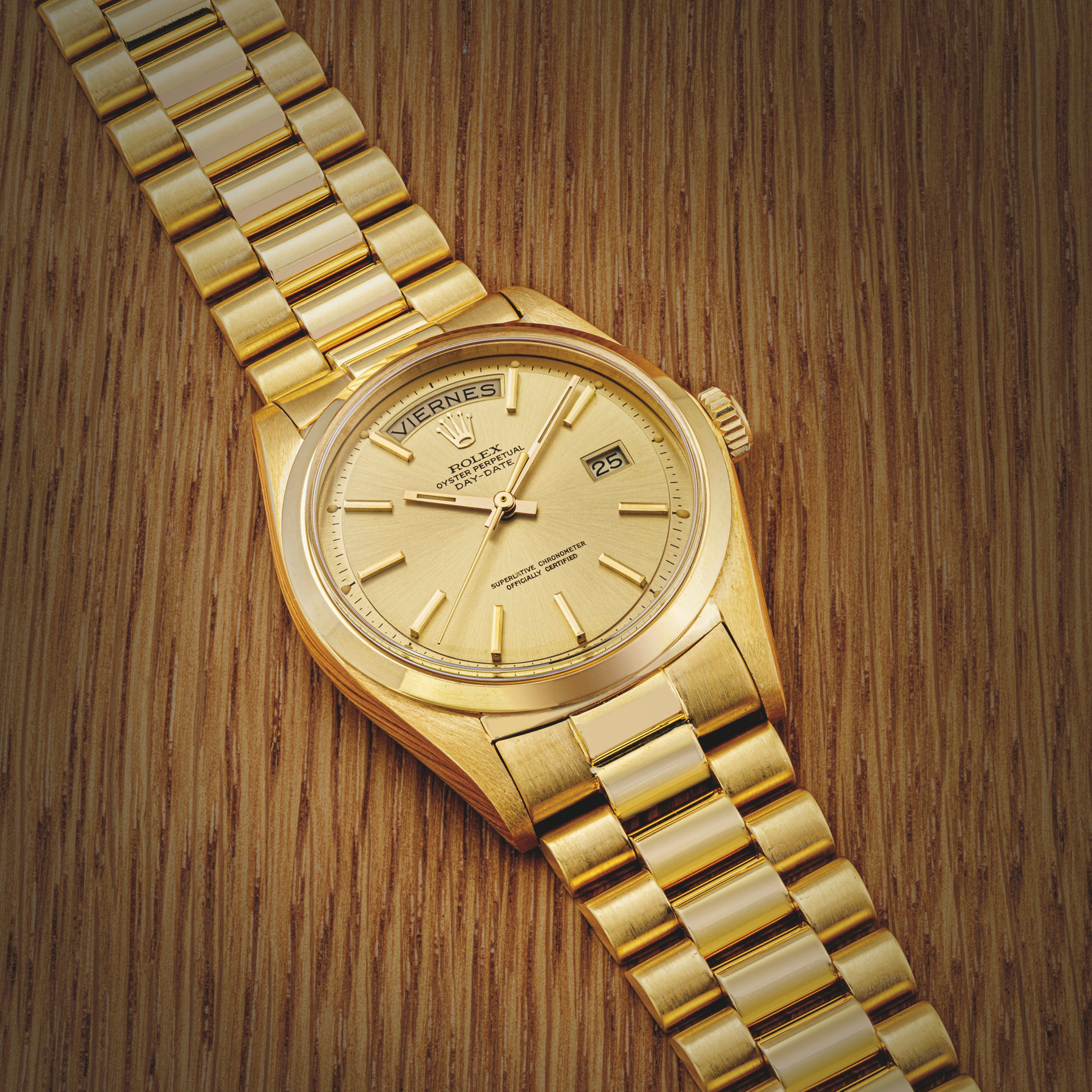 ROLEX. AN 18K GOLD AUTOMATIC WRISTWATCH WITH SWEEP CENTRE SECONDS, DAY, DATE AND BRACELET