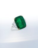 IMPRESSIVE CHAUMET EMERALD AND DIAMOND RING