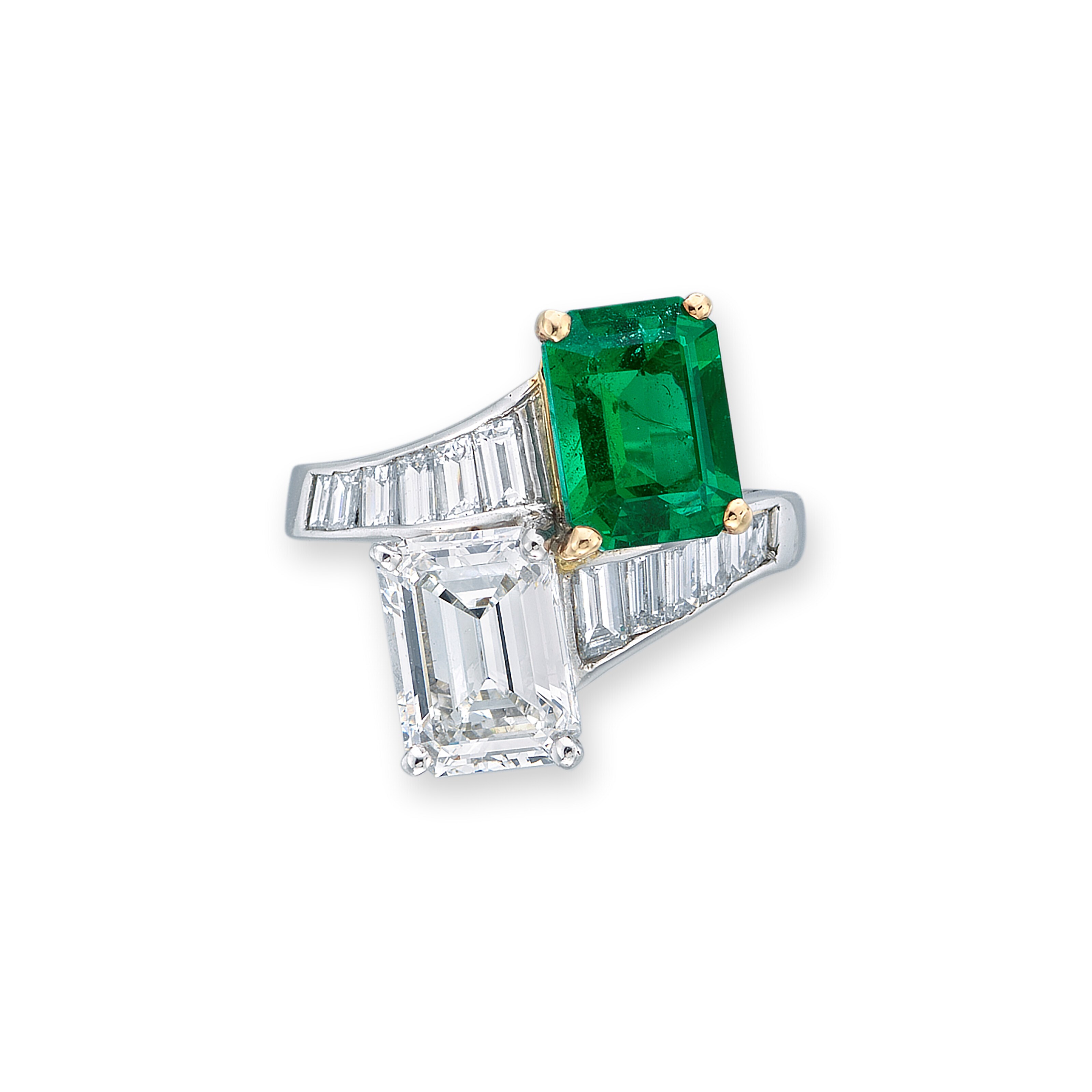 EMERALD AND DIAMOND RING