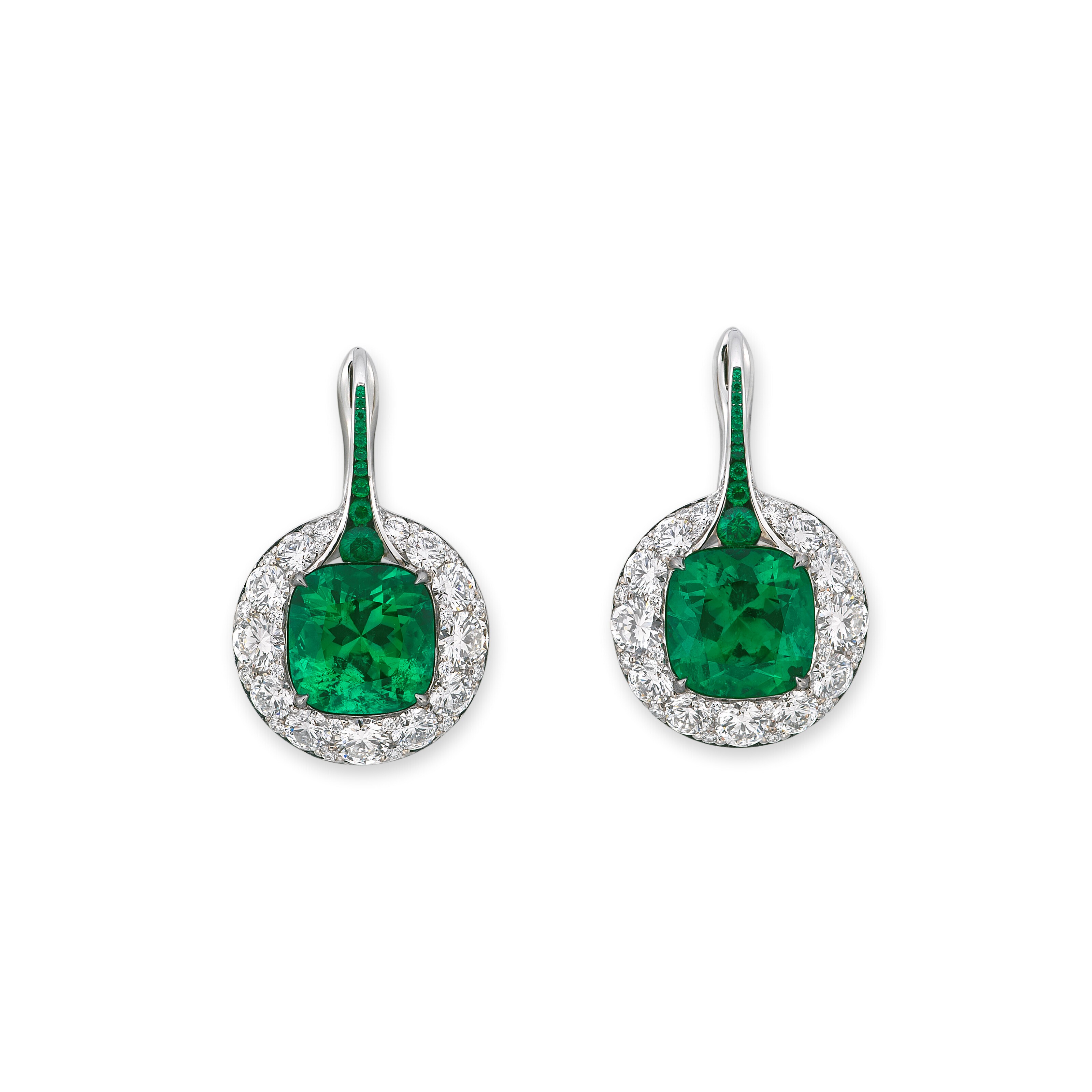 AN EXQUISITE FORMS EMERALD AND DIAMOND EARRINGS
