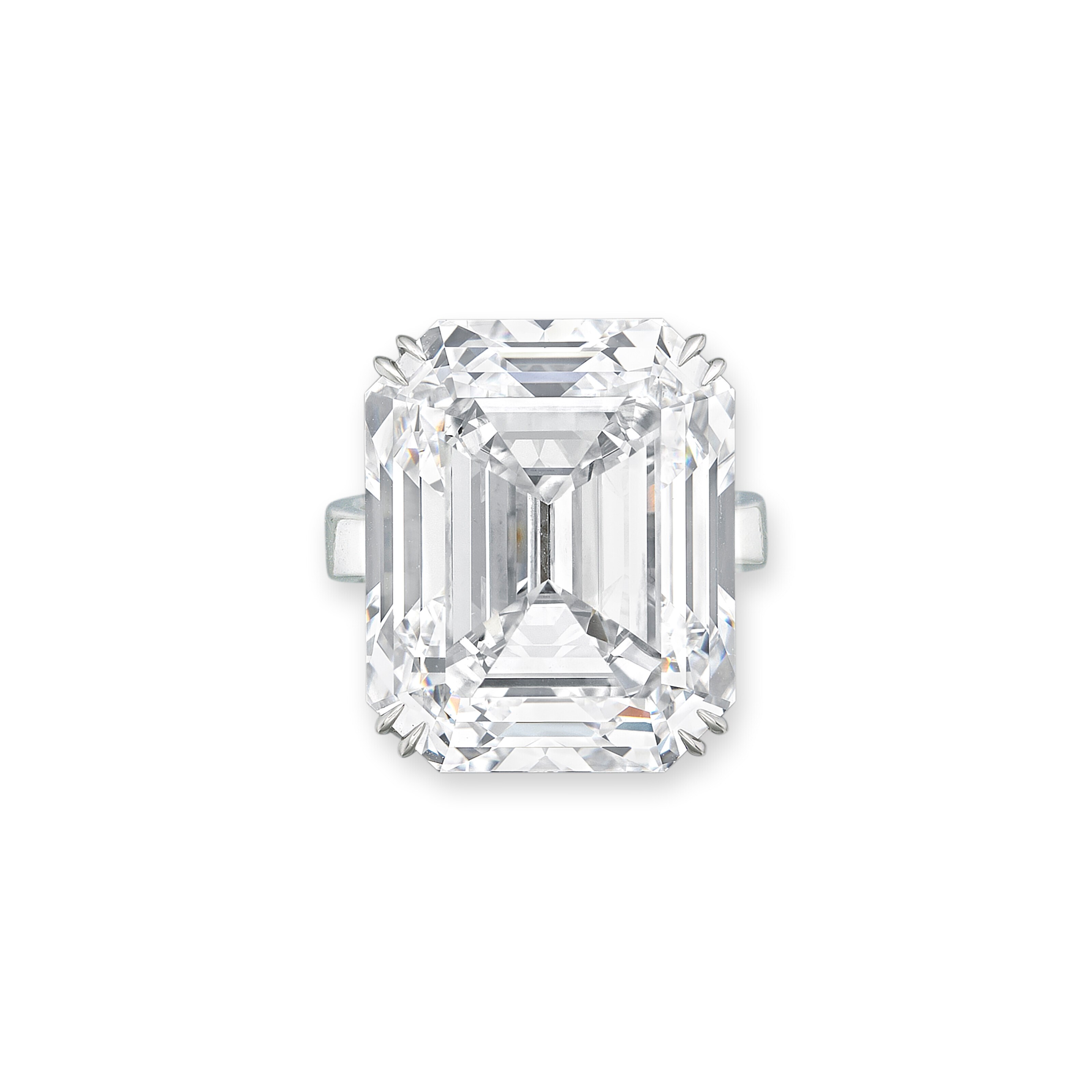 AN EXCEPTIONAL DIAMOND RING