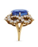 SAPPHIRE AND DIAMOND RING