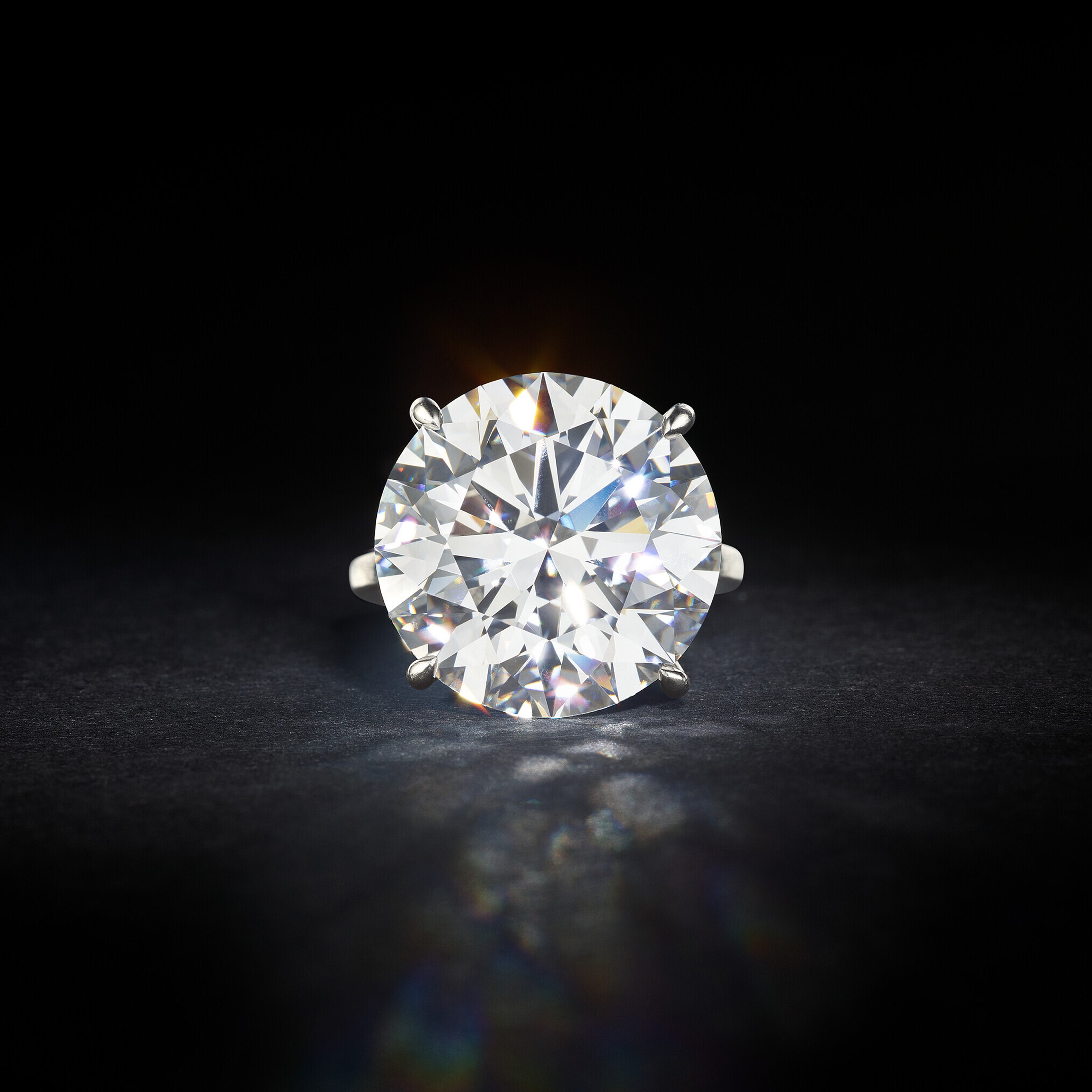 DIAMOND RING