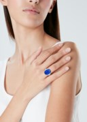 SAPPHIRE AND DIAMOND RING