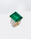 EMERALD AND DIAMOND RING