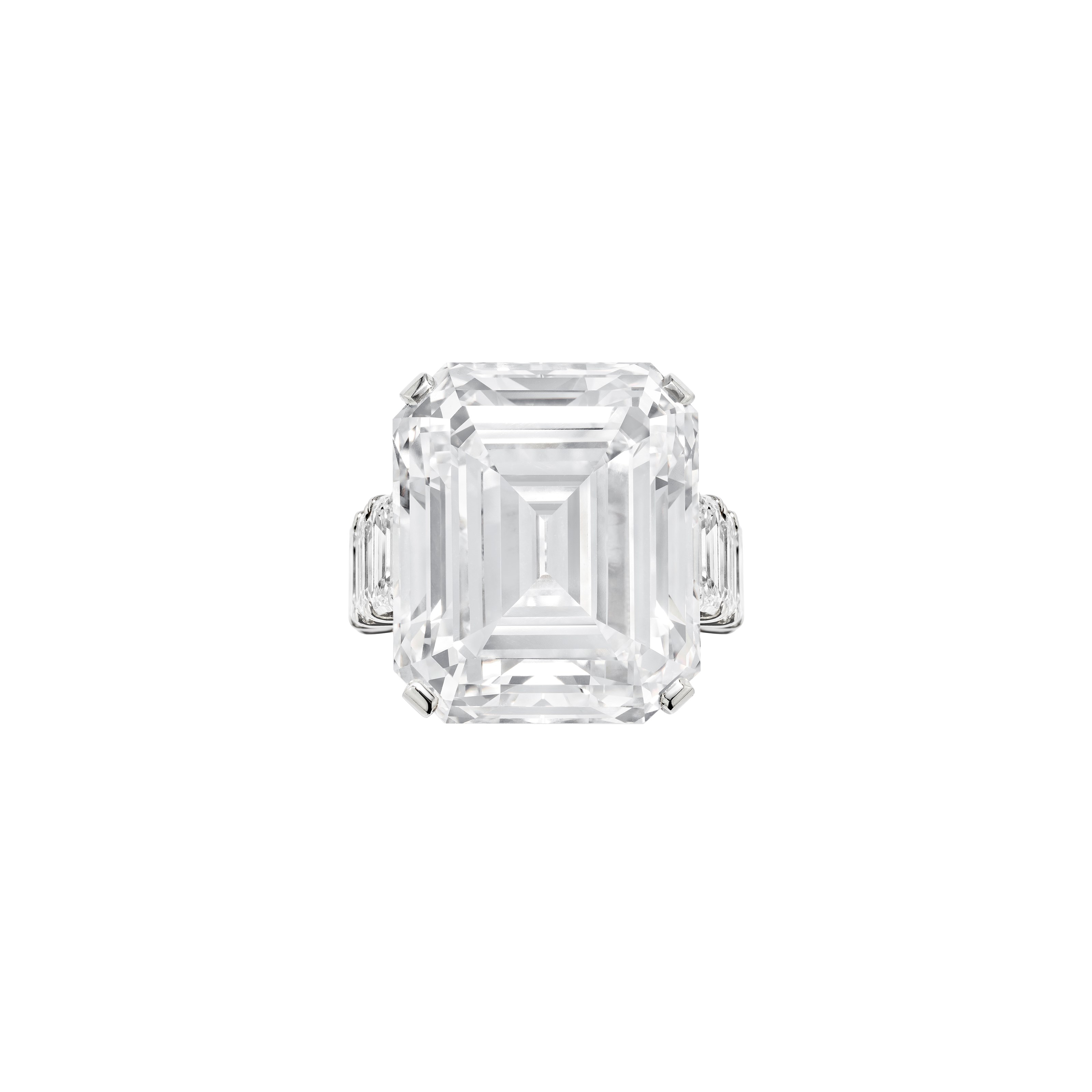 IMPRESSIVE DIAMOND RING