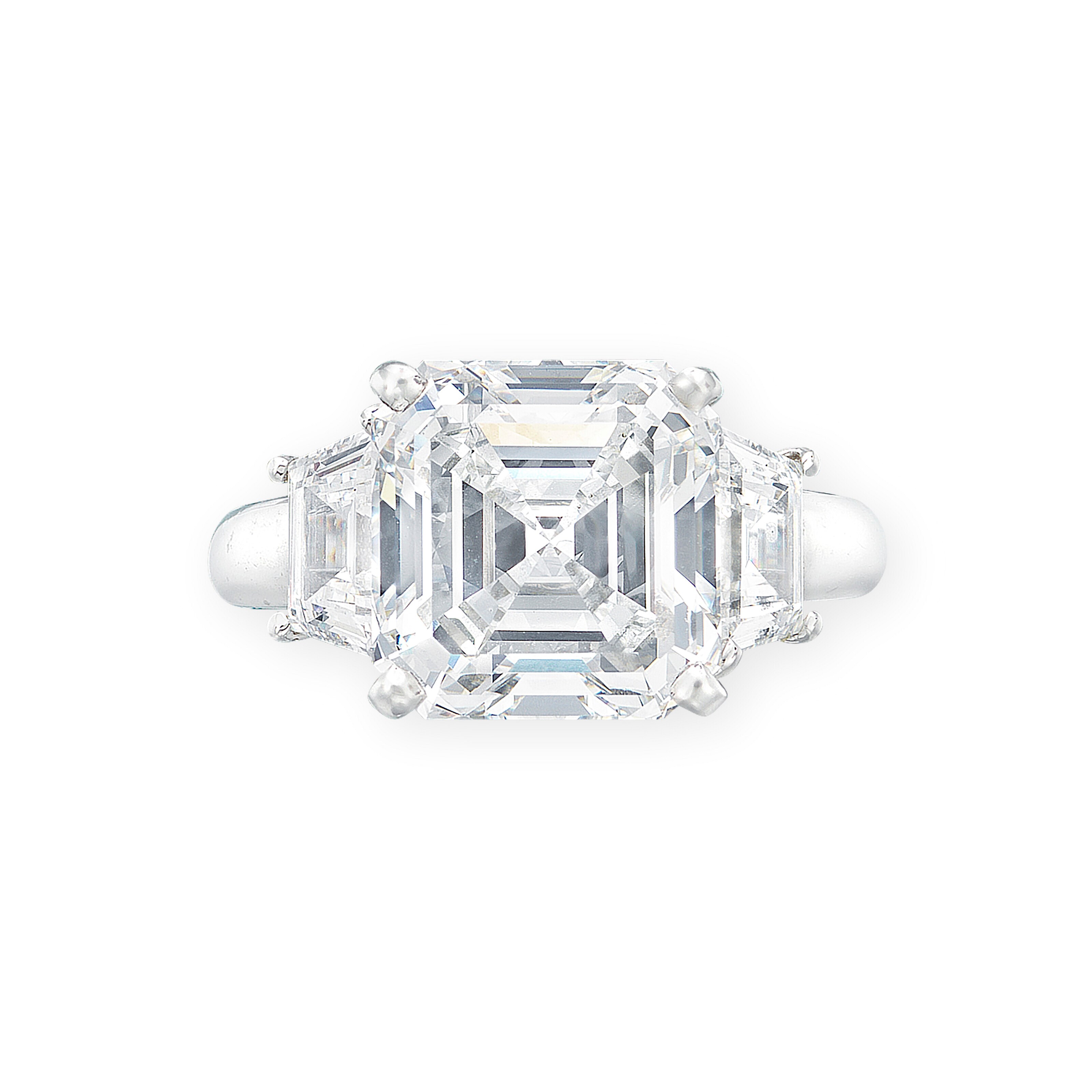MOUSSAIEFF DIAMOND RING