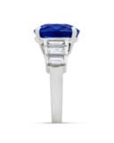 SAPPHIRE AND DIAMOND RING