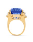 SAPPHIRE AND DIAMOND RING