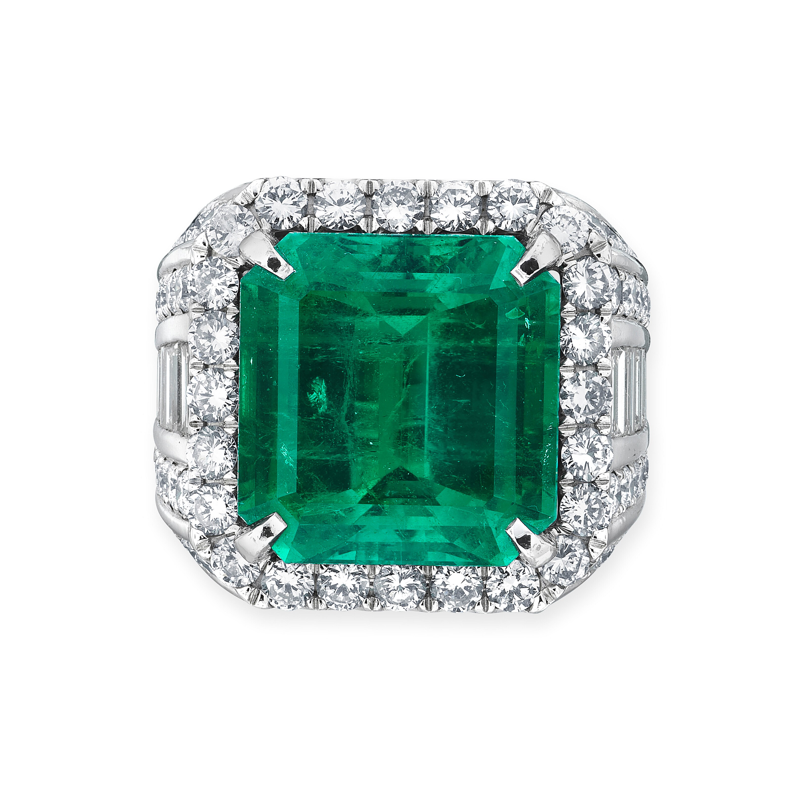 EMERALD AND DIAMOND RING