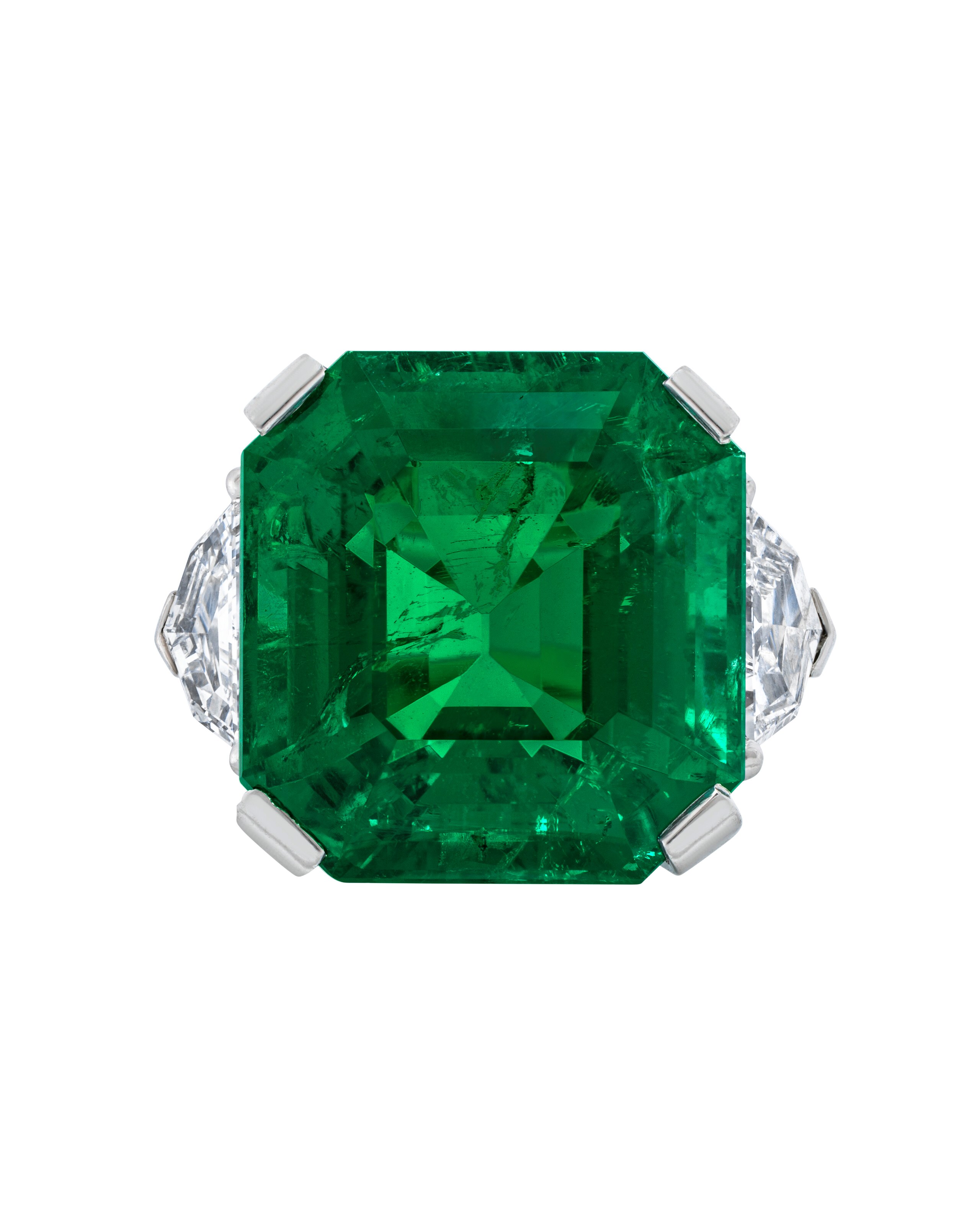 EMERALD AND DIAMOND RING