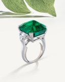 EMERALD AND DIAMOND RING