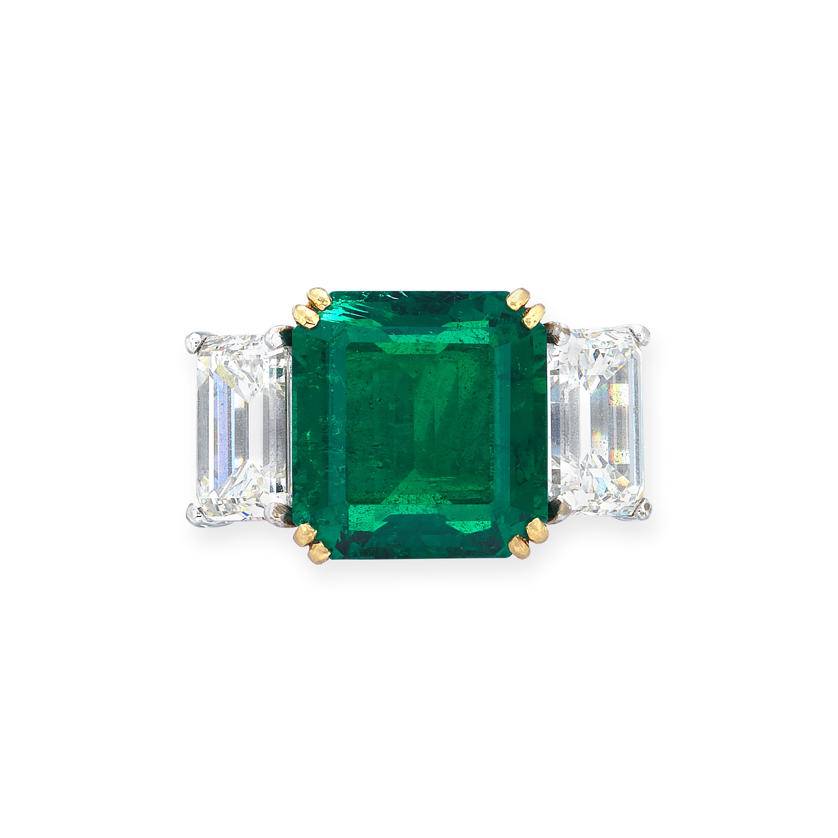 EMERALD AND DIAMOND RING